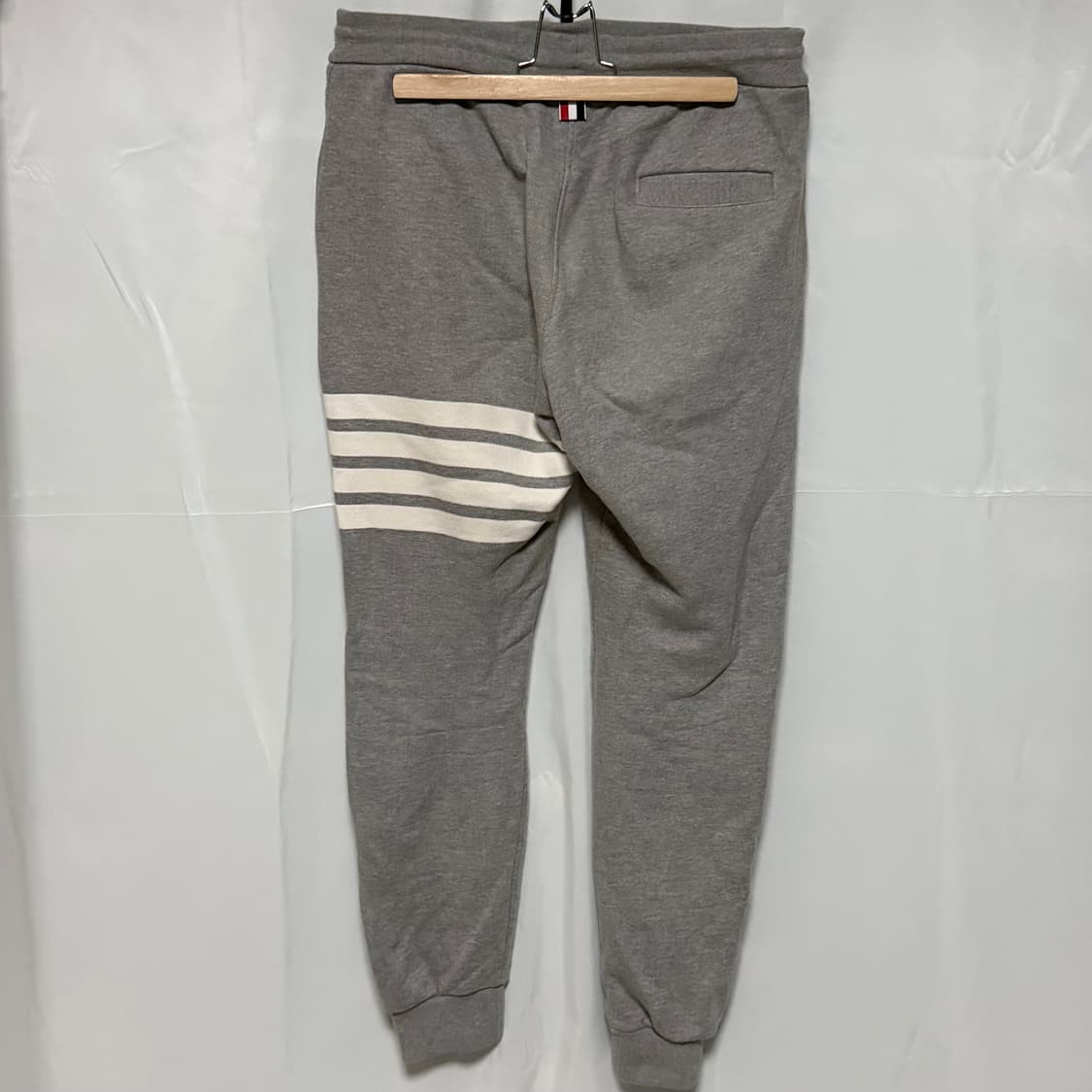 [S+급/2] 톰브라운 사선완장 트레이닝 조거팬츠 바지 그레이 상품이미지4