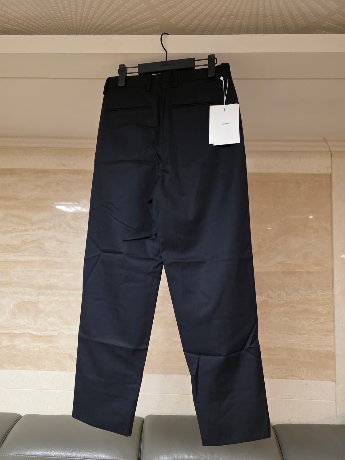 [1]포터리 파인 울 원 플리츠 테이퍼드 팬츠 다크 네이비 상품이미지2