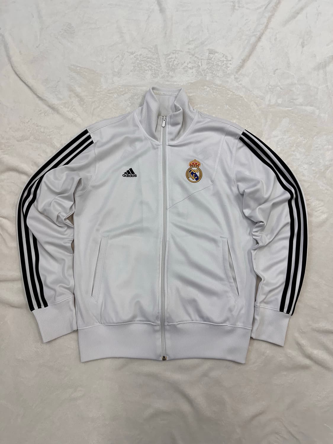 (105)아디다스 레알마드리드 CF 트랙탑 흰검 상품이미지1