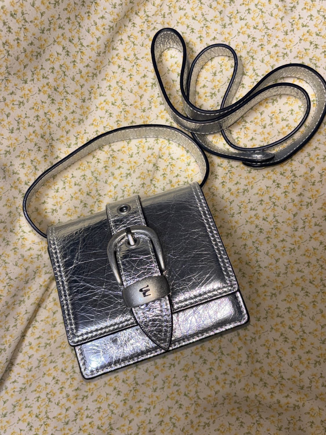 마지셔우드 비이커 익스클루시브 벨티드 플랩 실버 상품이미지1