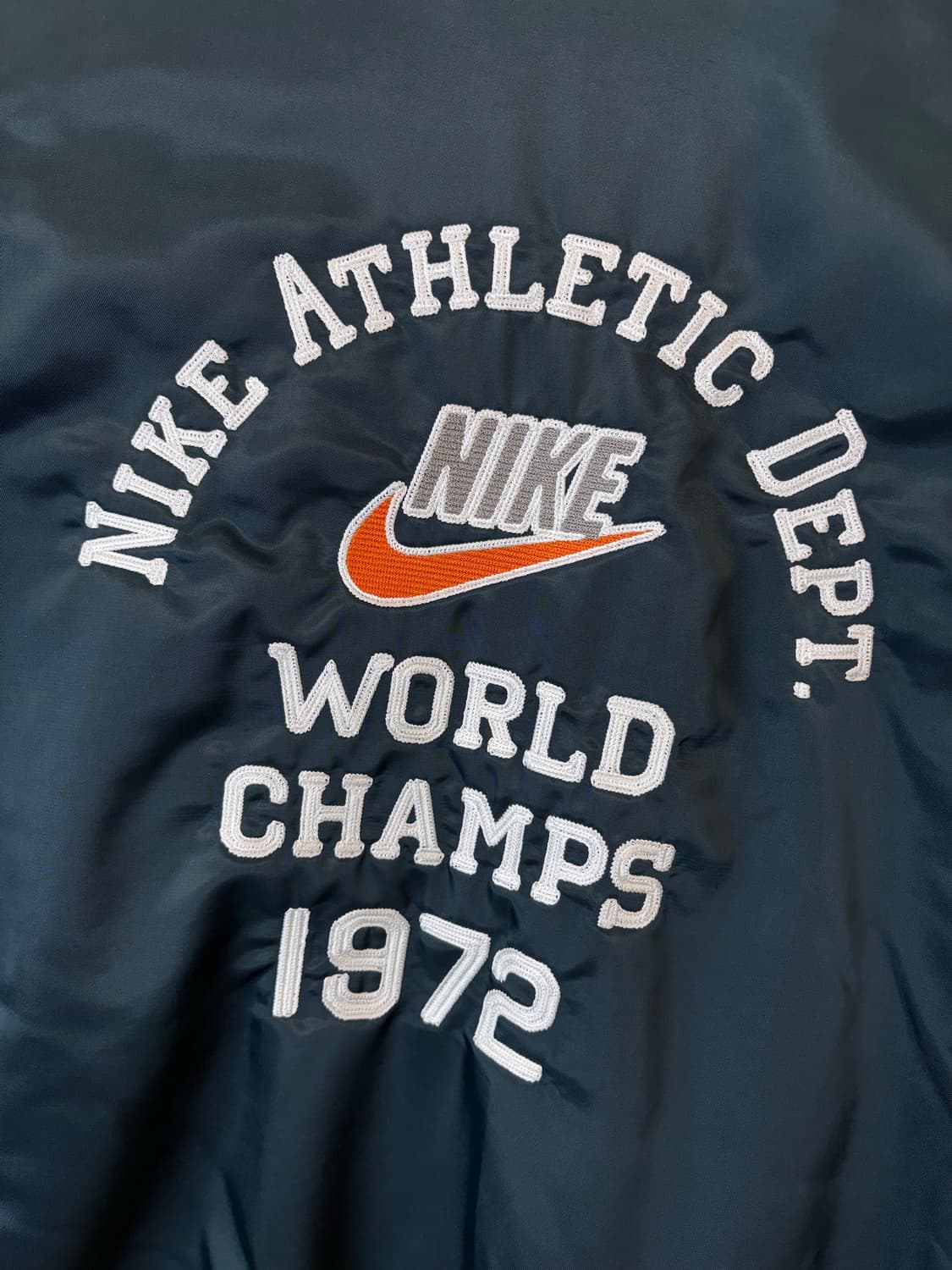 나이키 사틴 루즈핏 빅로고 바시티 자켓 상품이미지5