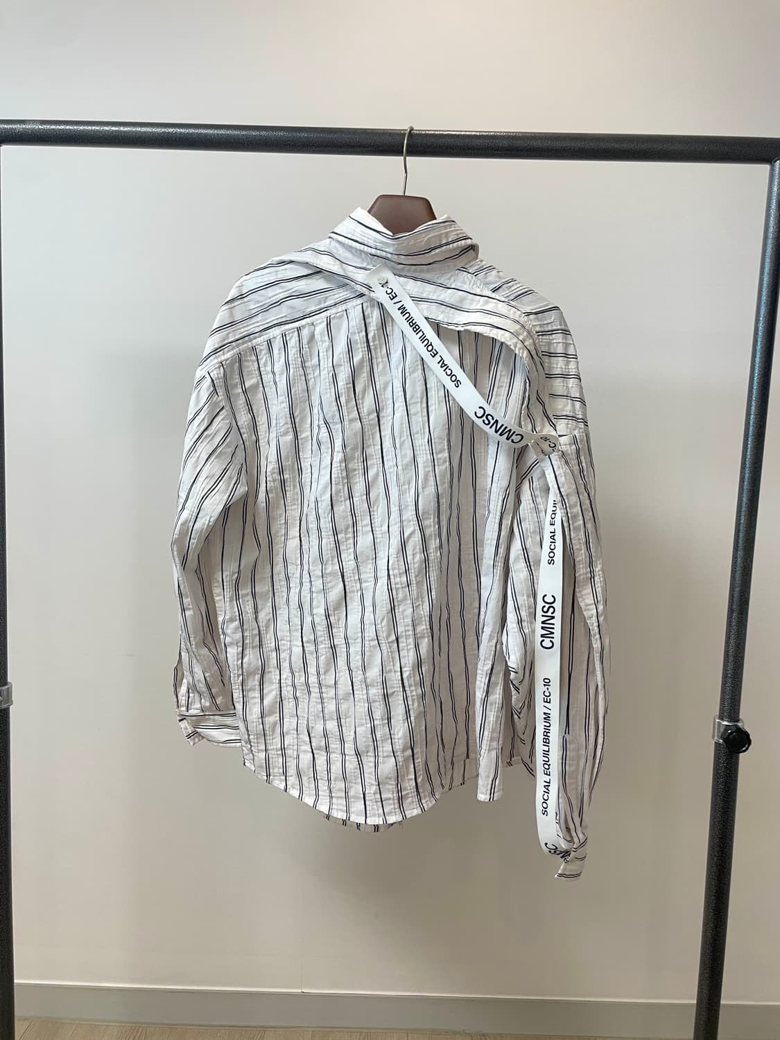 (1) CSC (Draped strap shirt) 스트라이프 핀턱 셔츠 상품이미지4