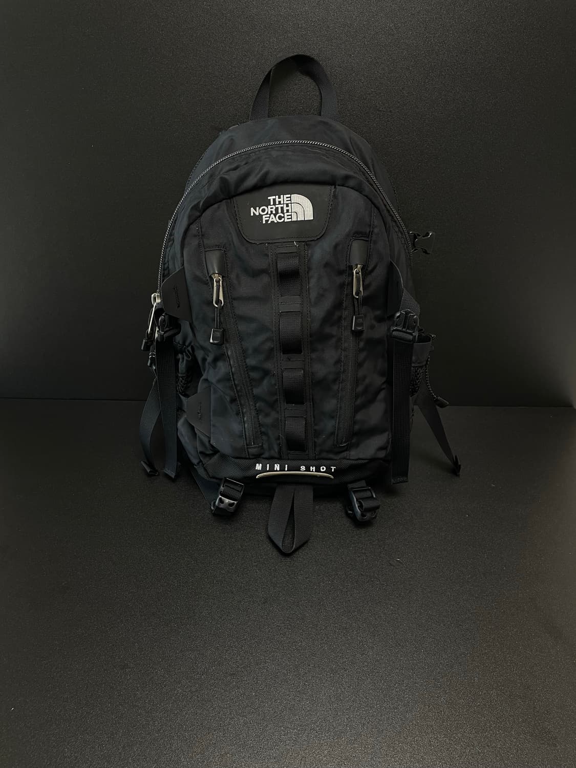 노스페이스 미니샷 블랙 백팩 12L 상품이미지2