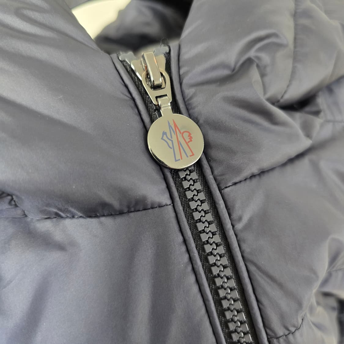 25fw 몽클레어 나잔 패딩 1사이즈 95 판매 상품이미지3