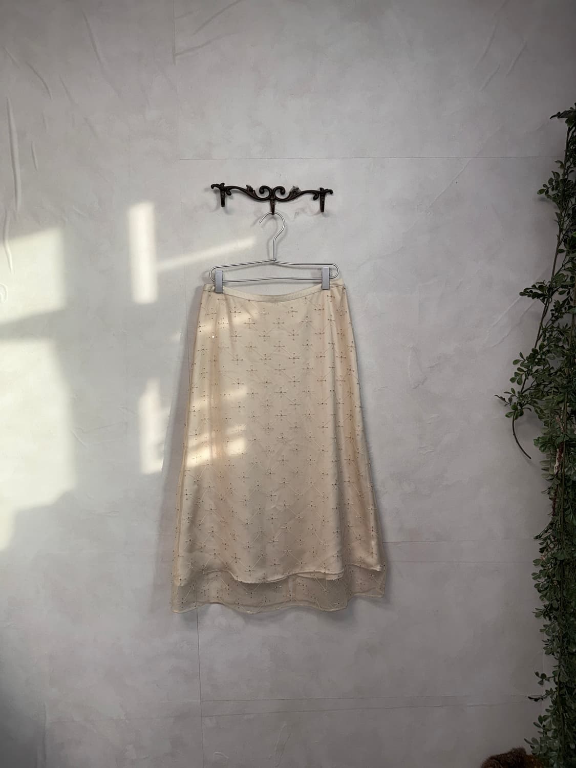 Ivory beads spangle mesh layered skirt 상품이미지1