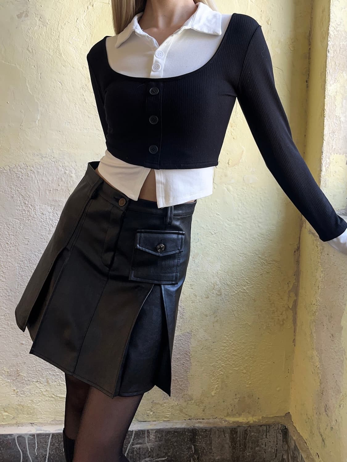 Layered black knit shirt 상품이미지2