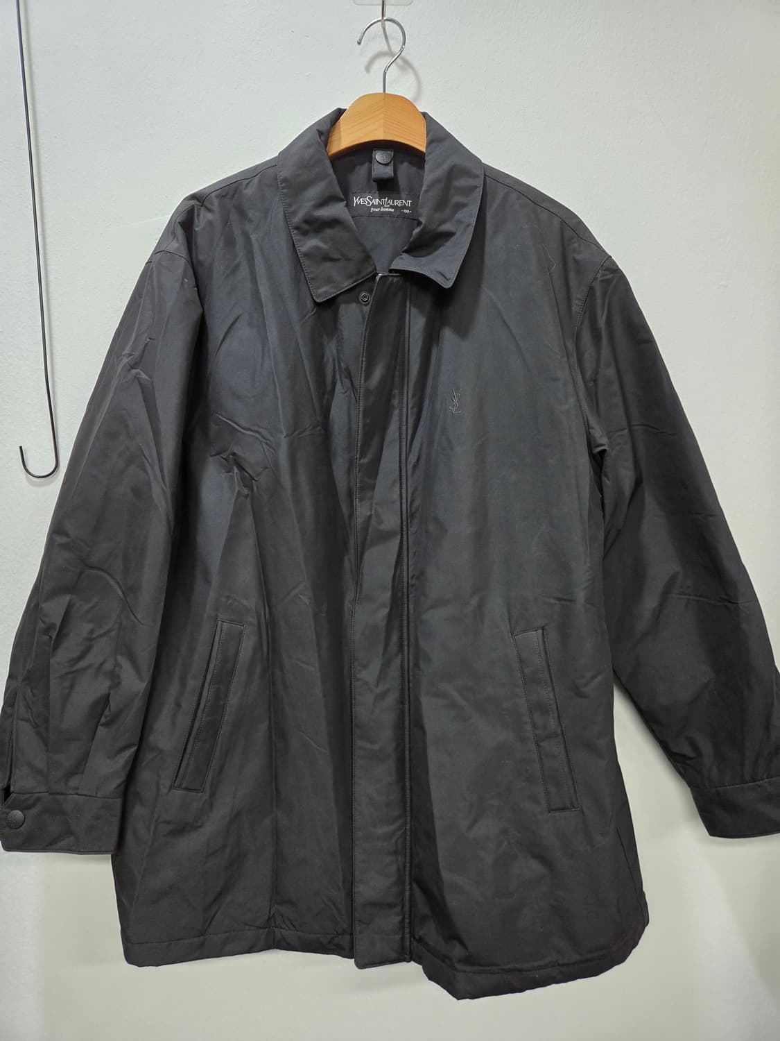 입생로랑 블랙 폴리쉐 하프 다운코트 100 상품이미지1