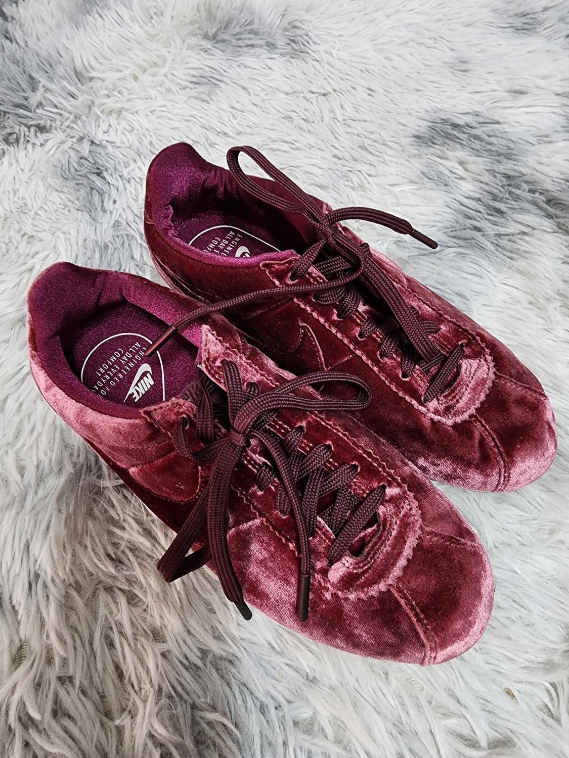 나이키 코르테즈 벨벳 버건디 운동화 245 상품이미지1