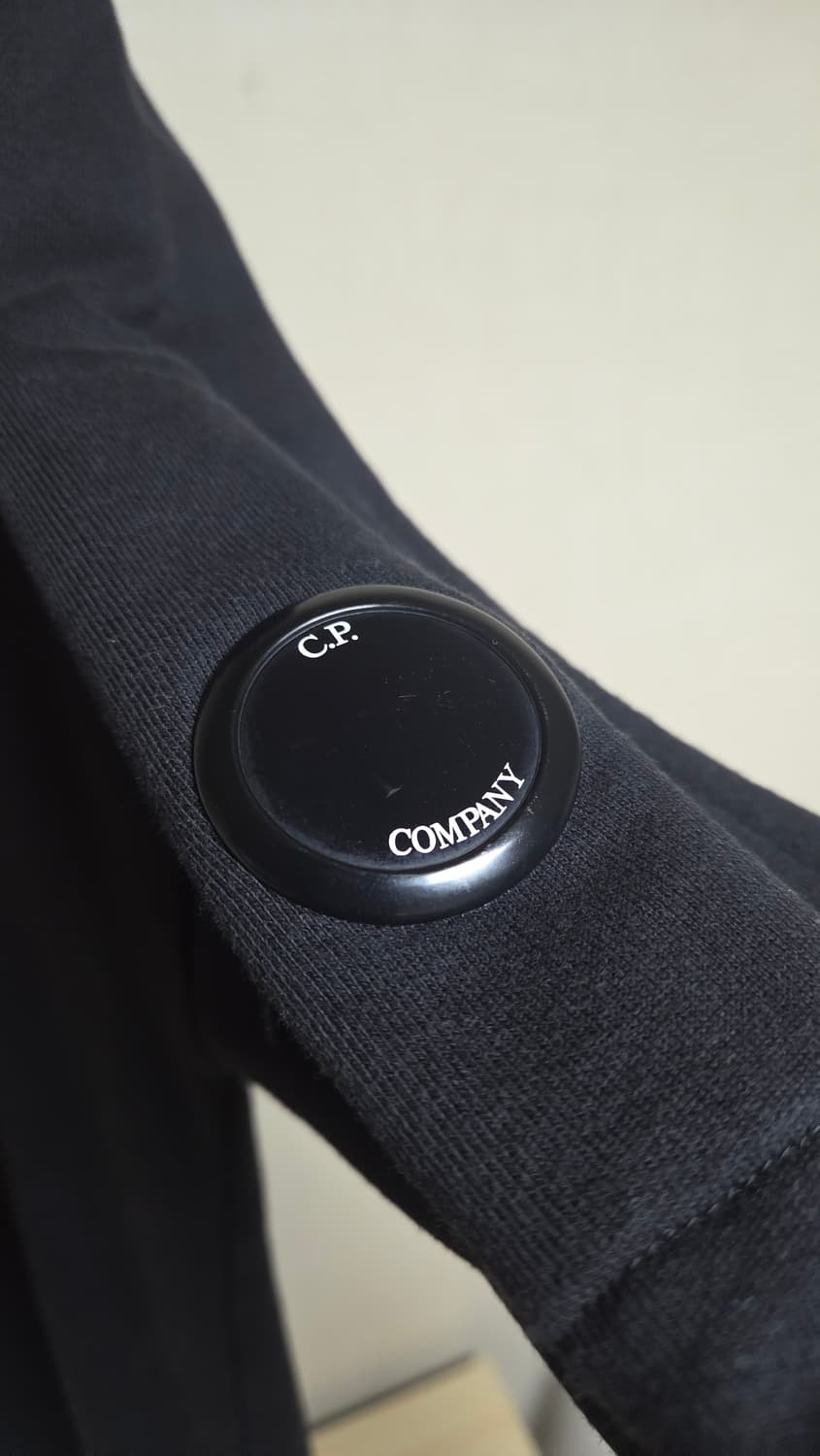 CP 컴퍼니 블랙 지퍼포인트 맨투맨 상품이미지3