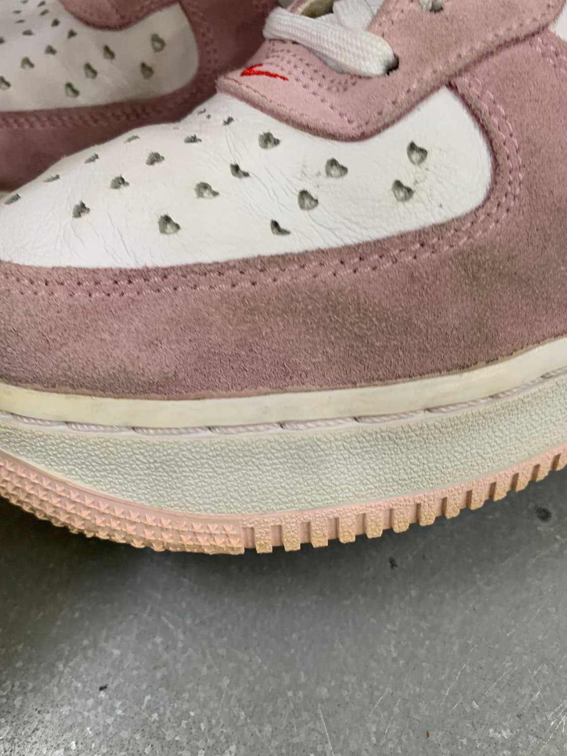 나이키 에어포스 1 발렌타인 270 상품이미지10