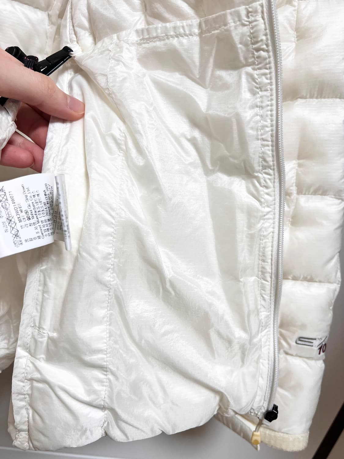 [S] 몽벨 플라즈마 경량패딩 화이트아이보리 ex1000 90사이즈 상품이미지9