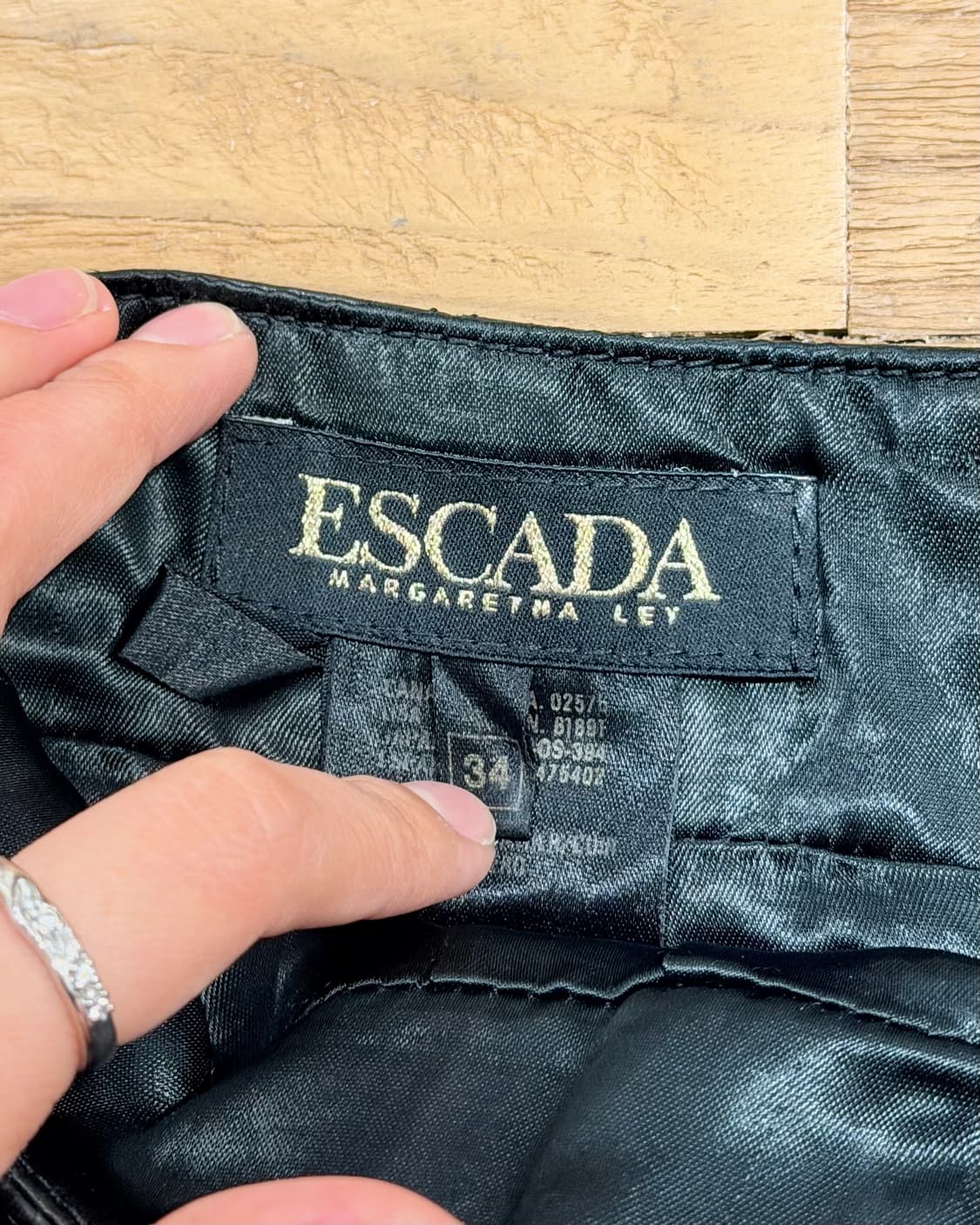 에스카다 블랙 레더 골드 지퍼 펜슬 스커트 상품이미지7