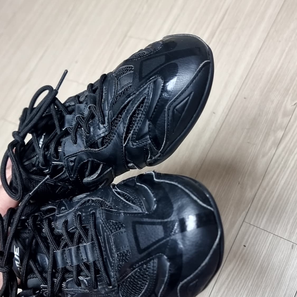 발렌시아가 트랙 스니커즈 블랙(275-280) 상품이미지9