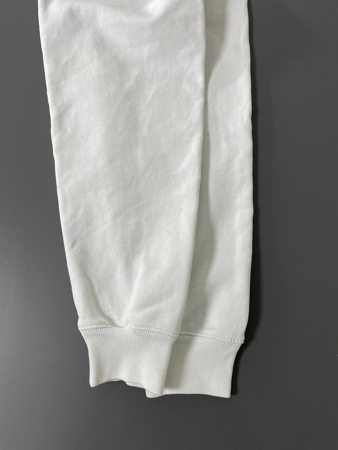 [M] 오프화이트 한나 리브 크롭핏 맨투맨 크루넥 셔츠 상품이미지8