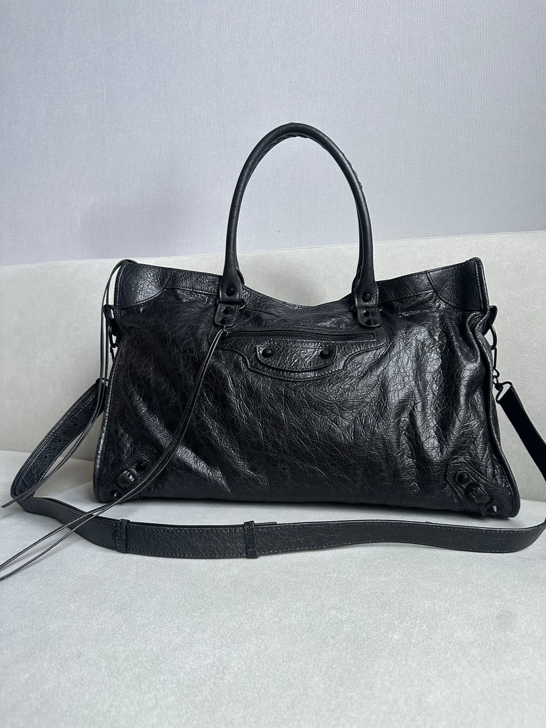 [A+ 정품] 발렌시아가 르 시티 모터백 라지 블랙 상품이미지1