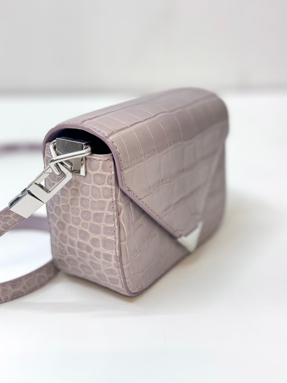 Alexander Wang 알렉산더왕 프리즈마 엔벨로프 크로스백 상품이미지2