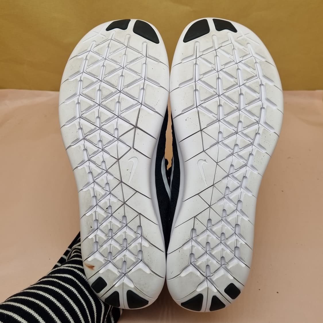 나이키 프리 런 플라이니트 남성운동화265 상품이미지3