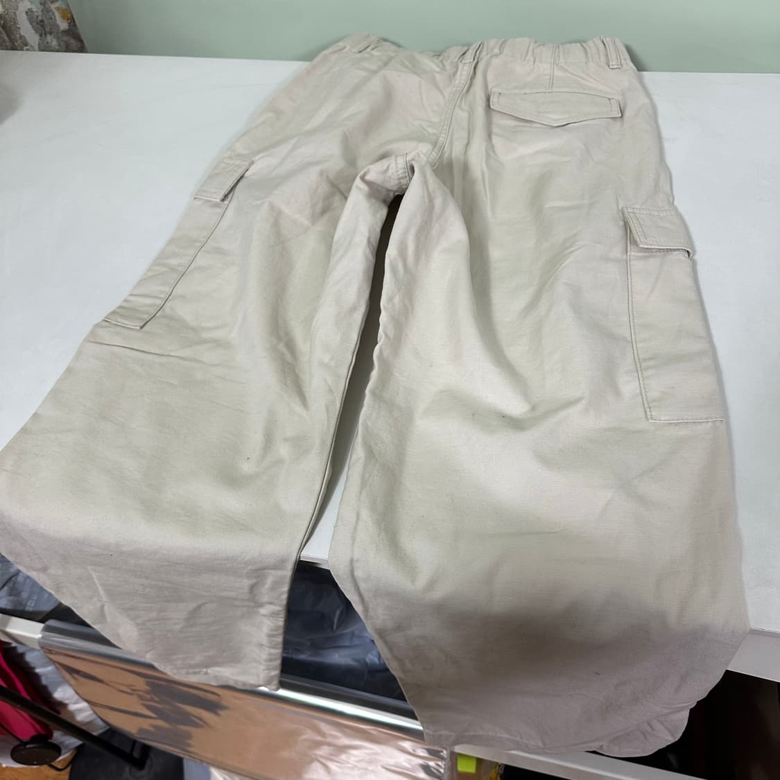 S 유니클로 라이트베이지 와이드핏 코튼 카고팬츠 상품이미지6