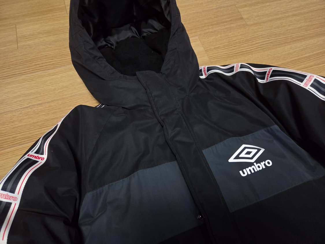 엄브로 BRITISH MADE TAILORING 스트랩 미드 다운 점퍼 상품이미지4