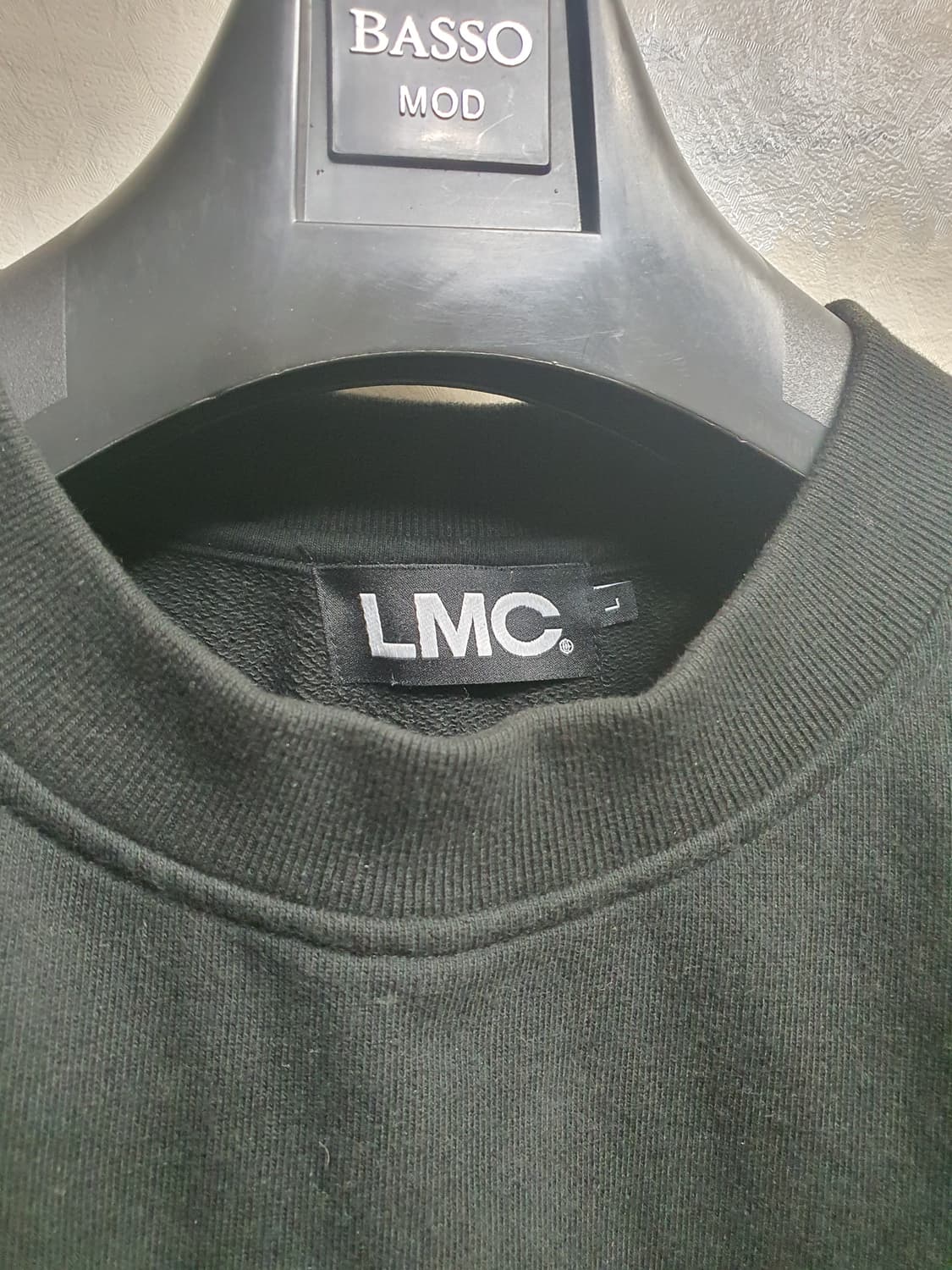 LMC 블랙 패치 맨투맨  상품이미지2