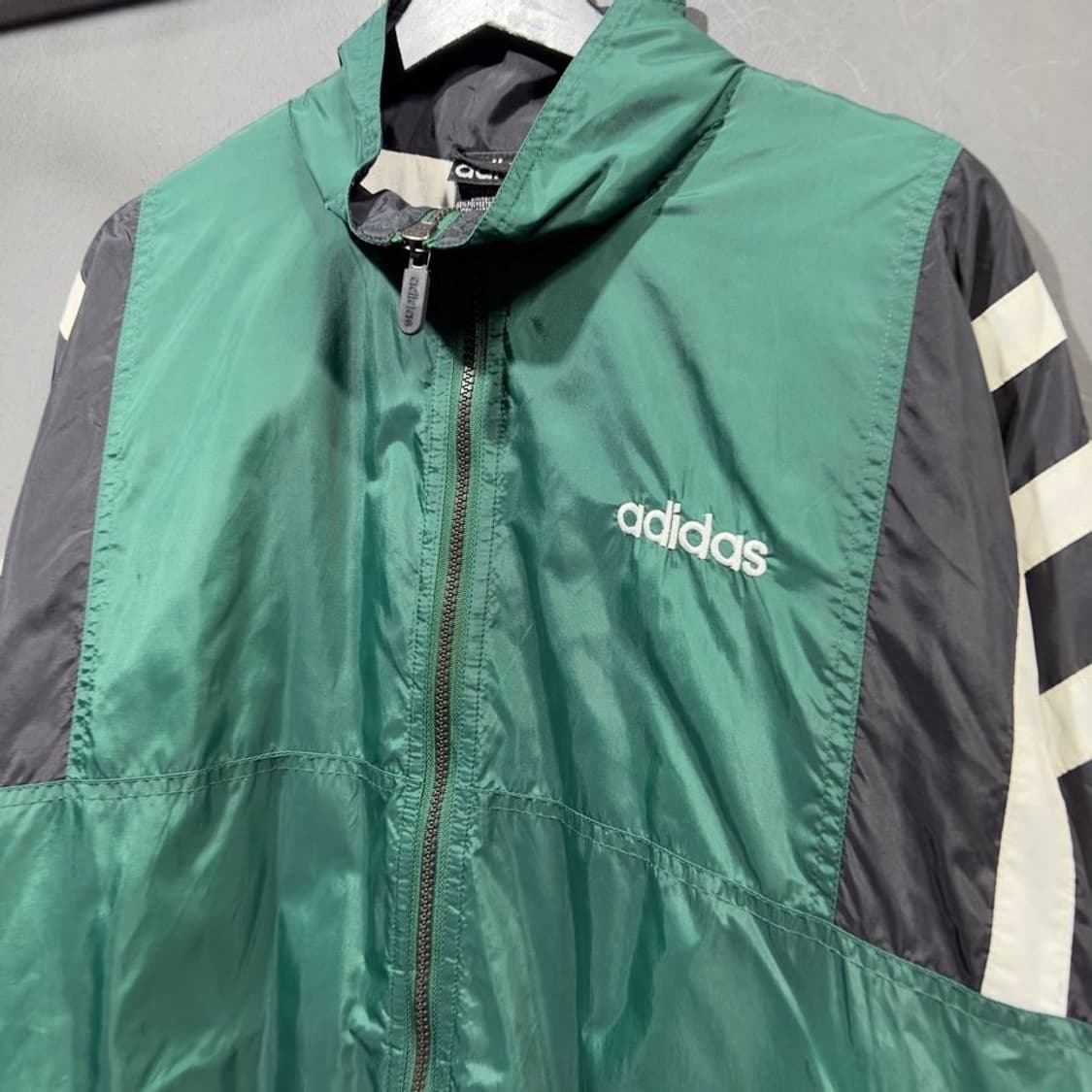 아디다스 올드스쿨 바람막이 상품이미지4