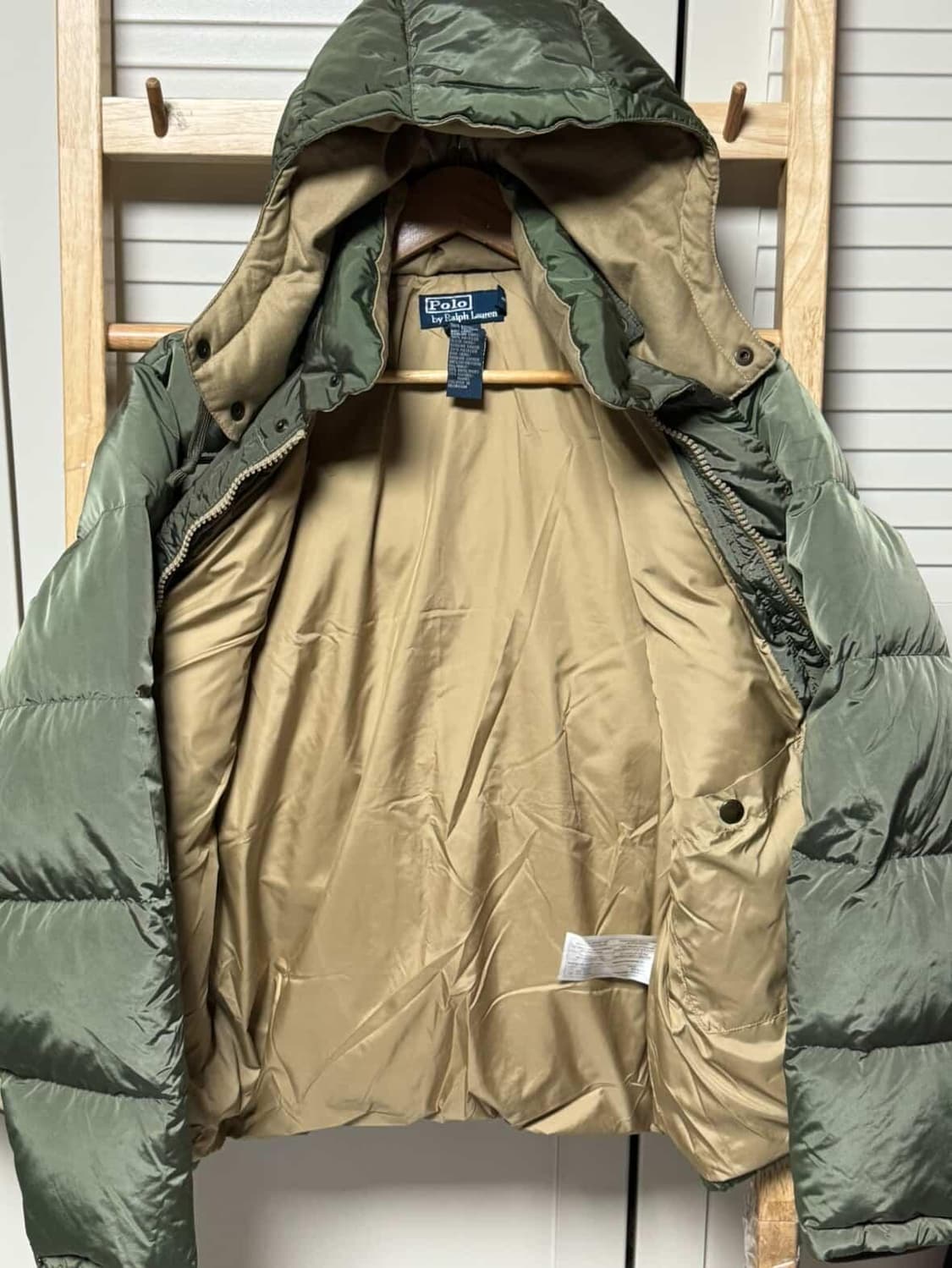 폴로 랄프로렌 카키 유광 패딩 자켓 모자 탈부착 상품이미지4