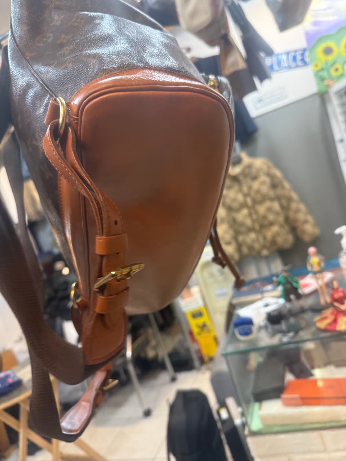 정품 루이비통 몽수리 백팩 팝니다 상품이미지5