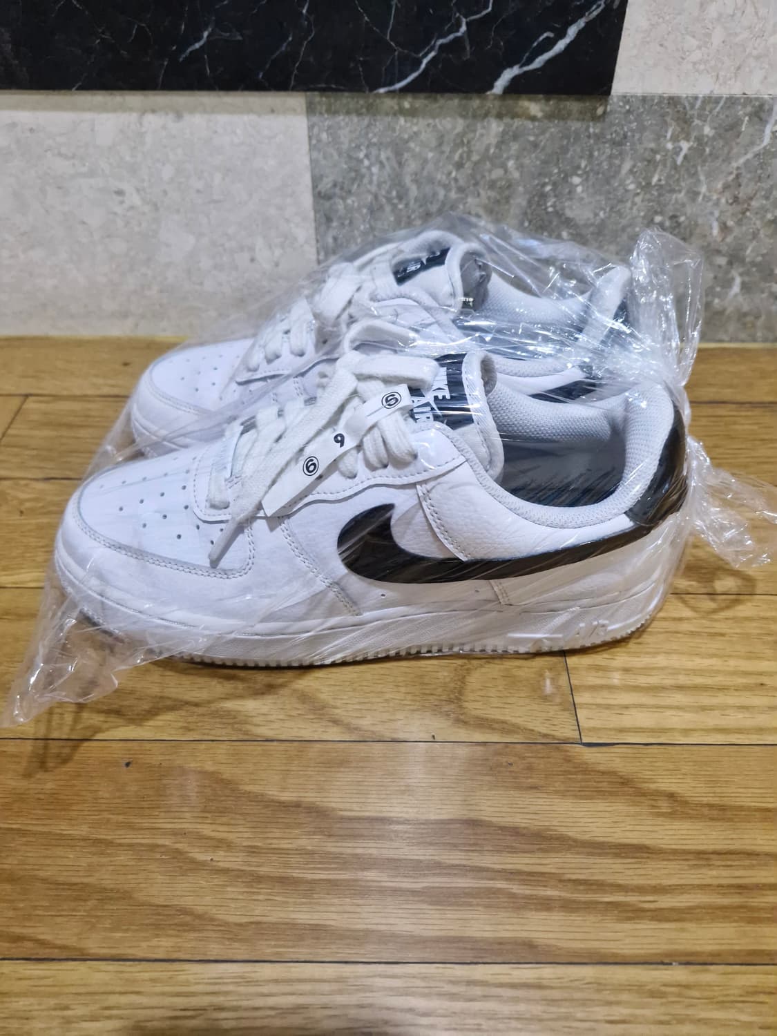 (정품) 나이키 에어포스 블랙화이트 245 상품이미지1