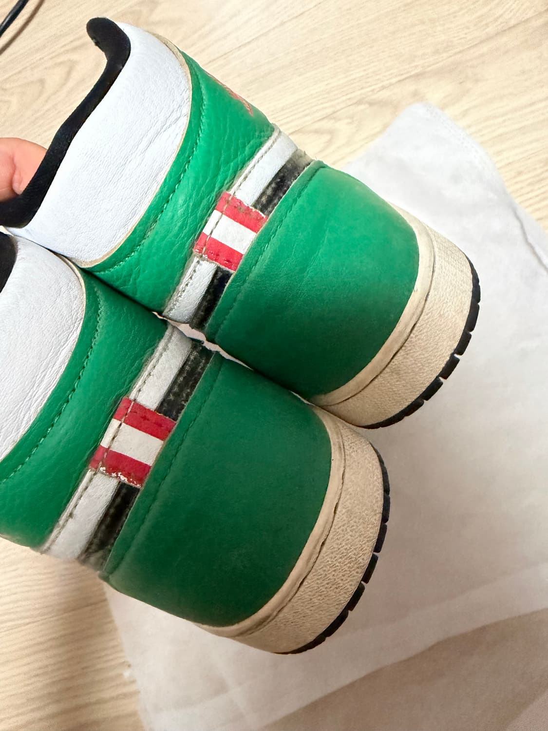 나이키 에어 조던 1 레트로 하이 OG 럭키 그린 W245 상품이미지3