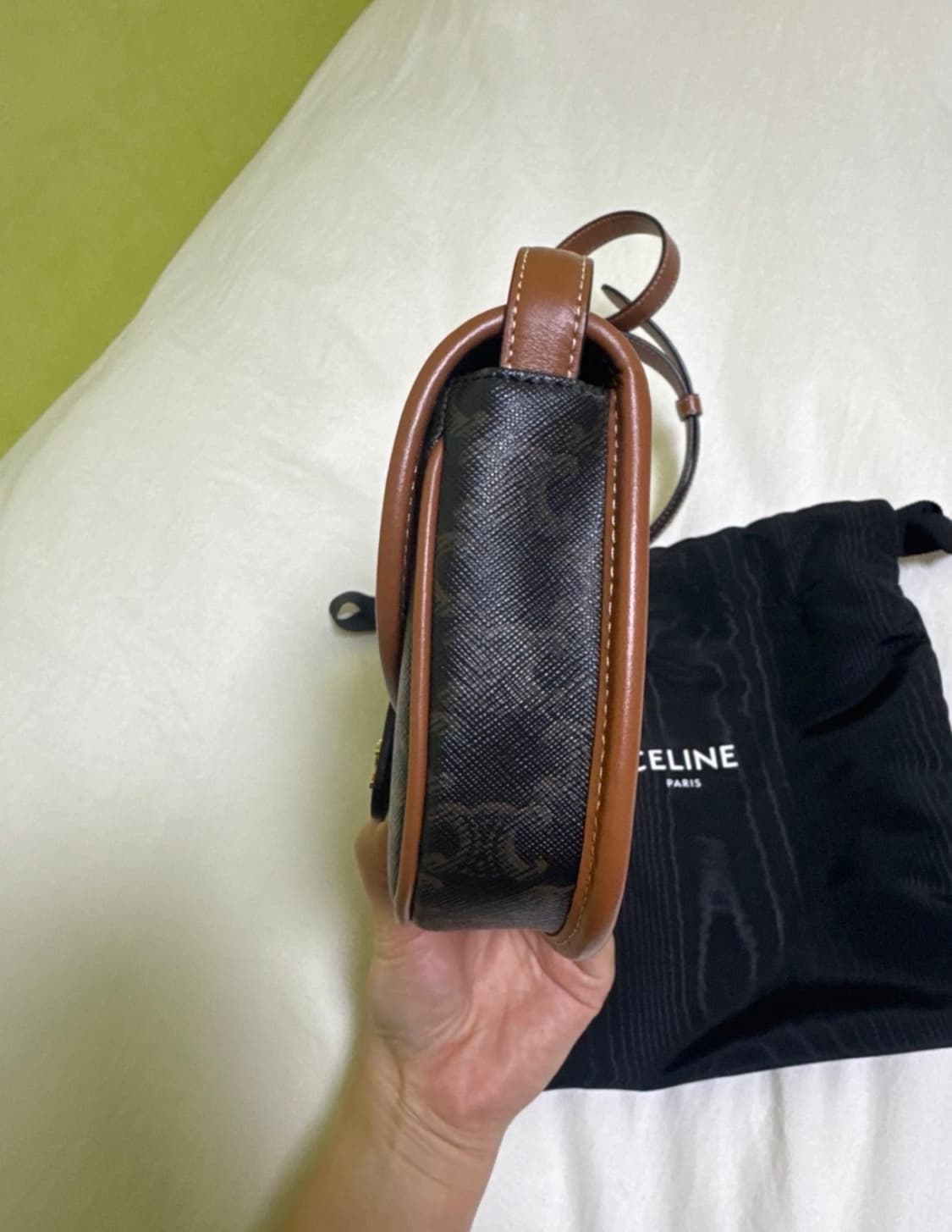 셀린느 미니베사체 상품이미지2