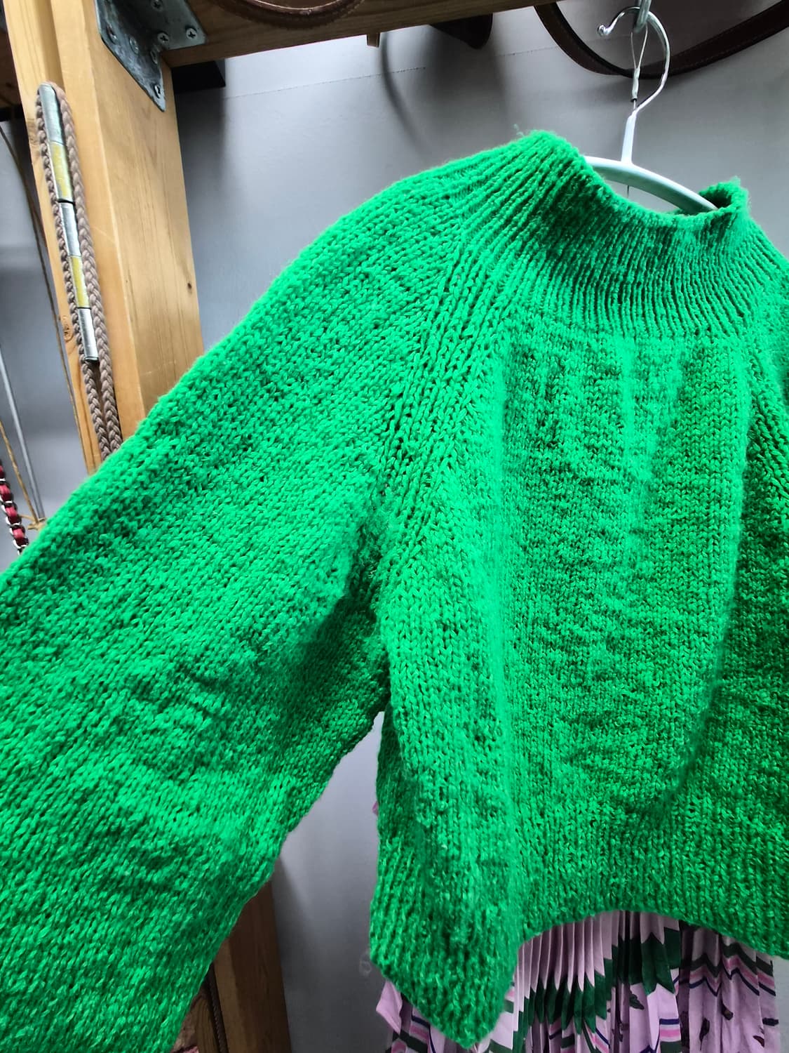 오브제 언발 플리츠스커트. 그린 홀가먼트 핸드메이드니트 상품이미지9