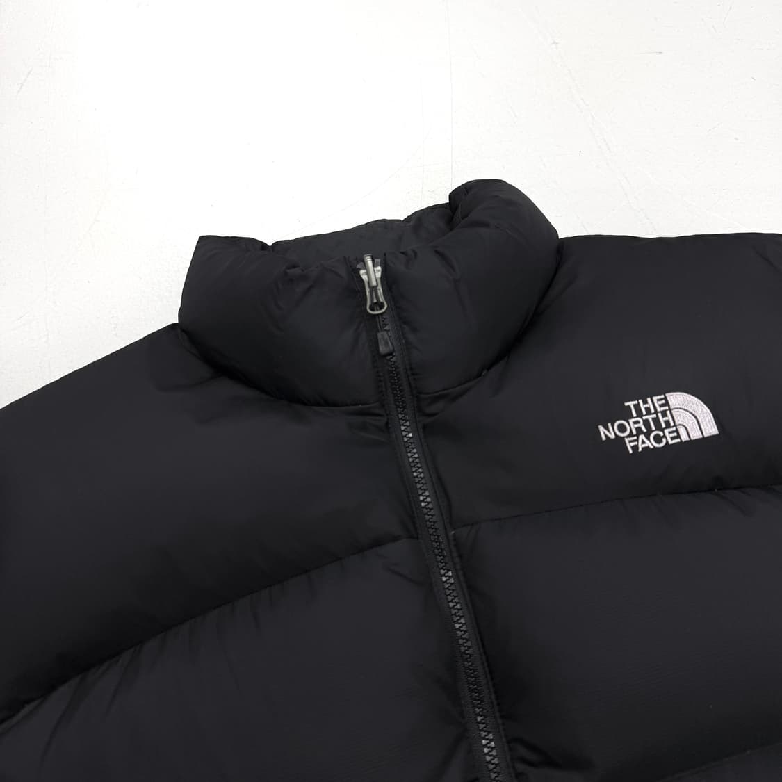 노스페이스 700 눕시 푸퍼 조끼패딩 블랙 상품이미지3