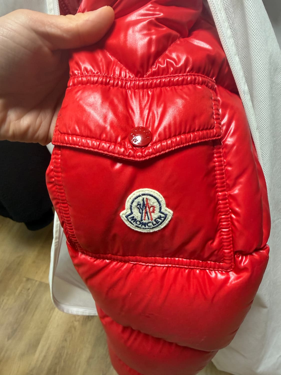 몽클레어 에크린스 3사이즈 팝니다. 상품이미지9