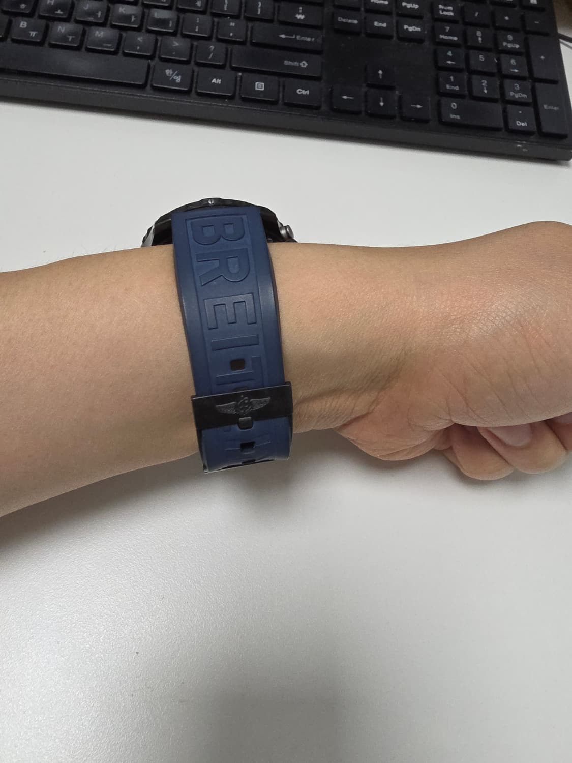 브라이틀링 인듀어런스 프로44 팝니다 상품이미지2