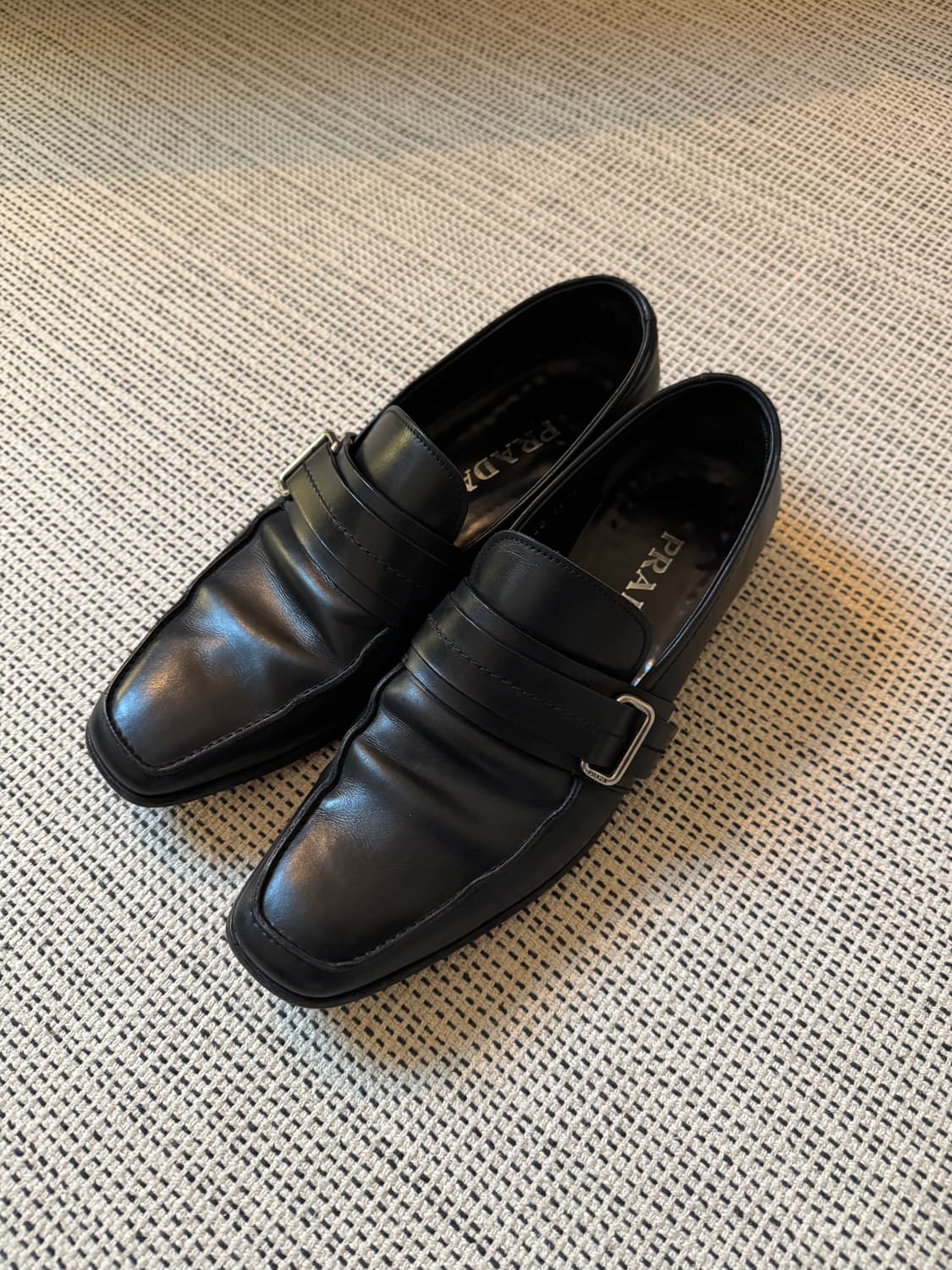 프라다 버클 로퍼 7.5 상품이미지1