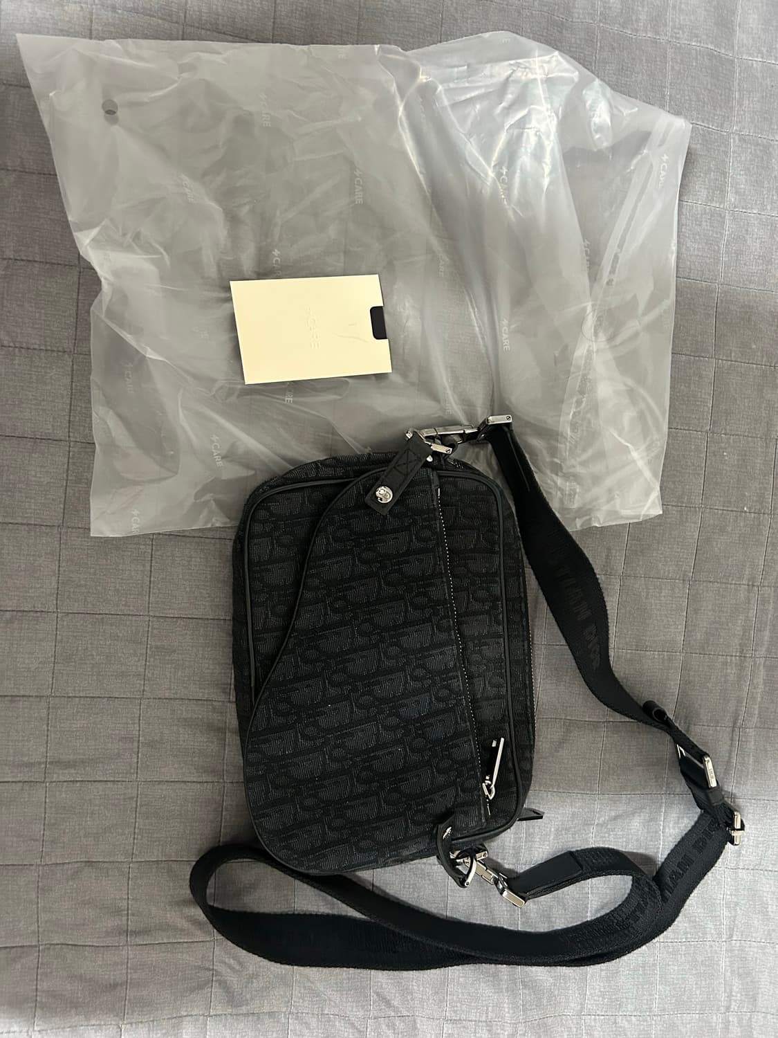 디올 오블리크 트리플 새들 크로스백 블랙  상품이미지1