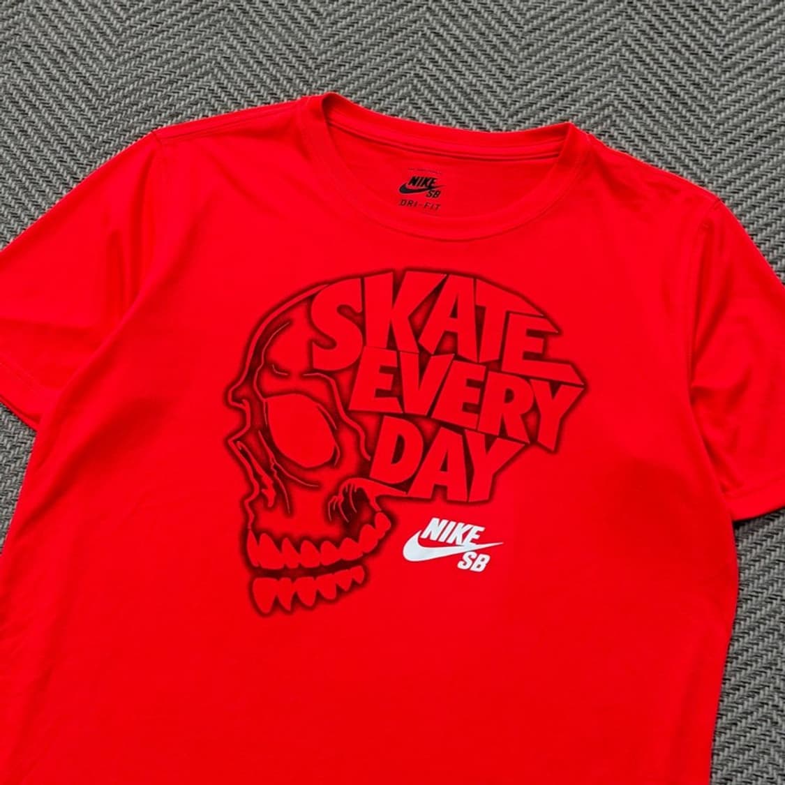 나이키sb 드라이핏 그래픽 티셔츠 v3004 상품이미지3