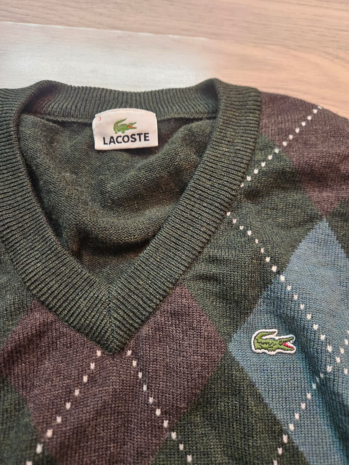 라코스테 아가일 브이넥 니트 스웨터 상품이미지2