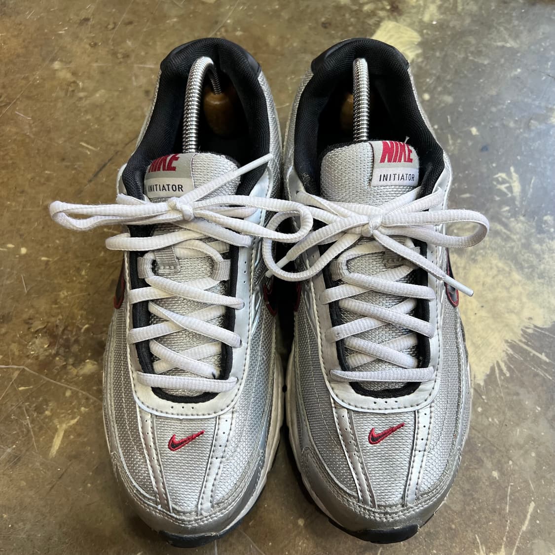250) 나이키 이니시에이터 메탈틱실버 스니커즈 운동화 신발 공용 상품이미지2