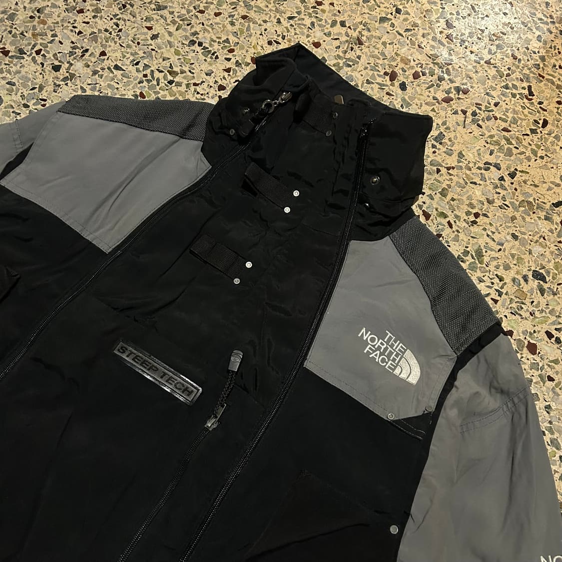 노스페이스(North Face) 스텝 테크 바람막이 자켓 상품이미지2