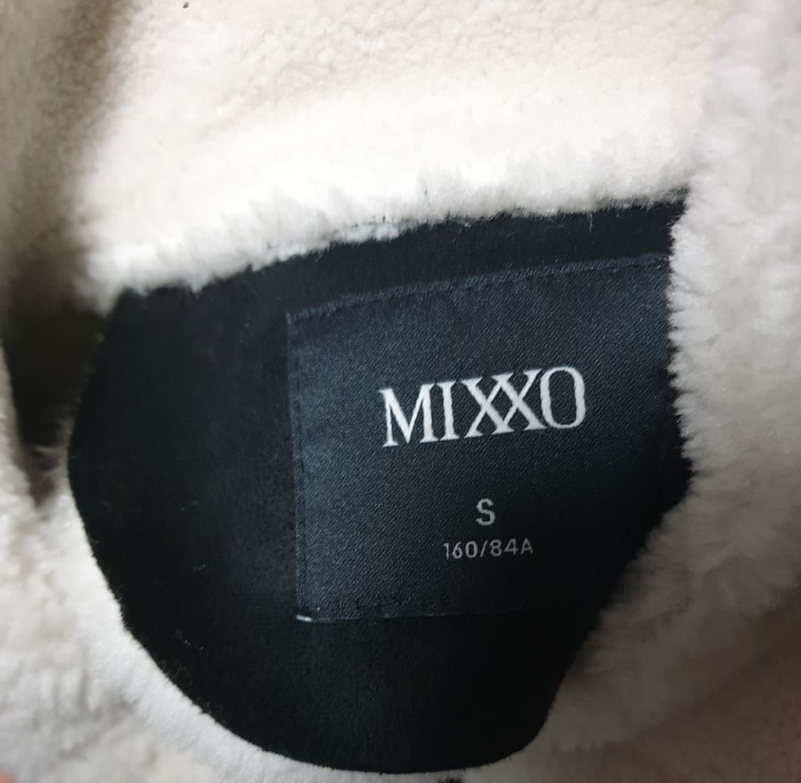 미쏘 스탠카라 스웨이드 숏 무스탕 자켓 블랙 (S) 상품이미지5