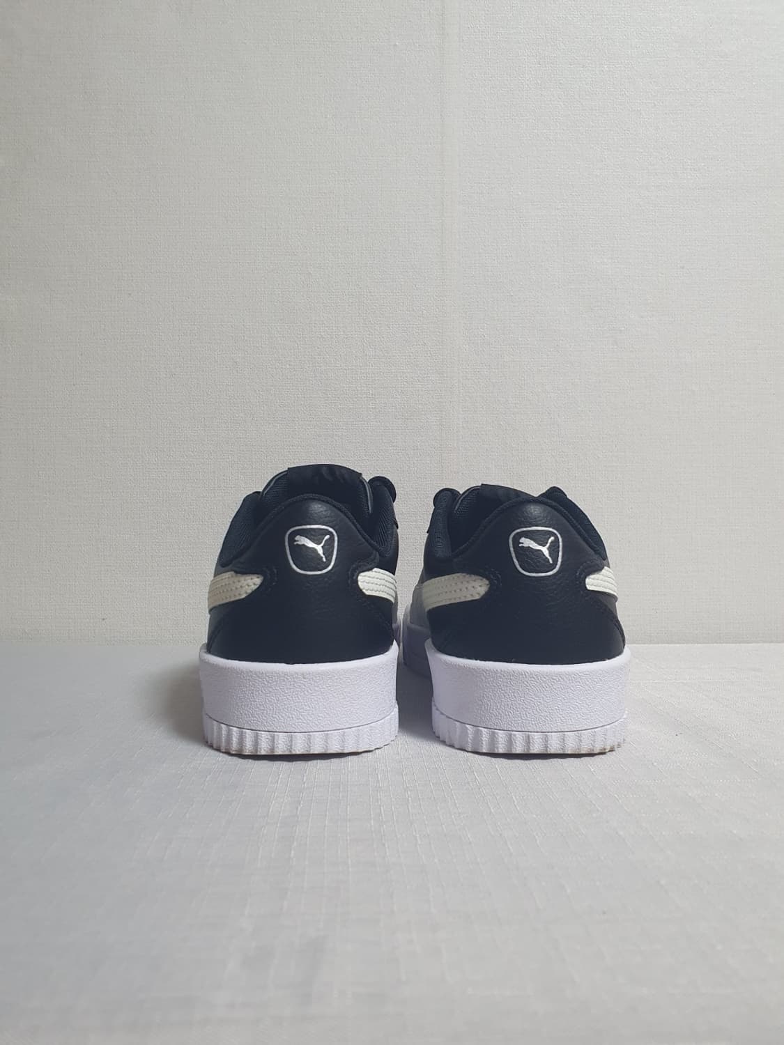 택포가 235mm 푸마 운동화 카리나 크루 블랙 스니커즈 상품이미지4