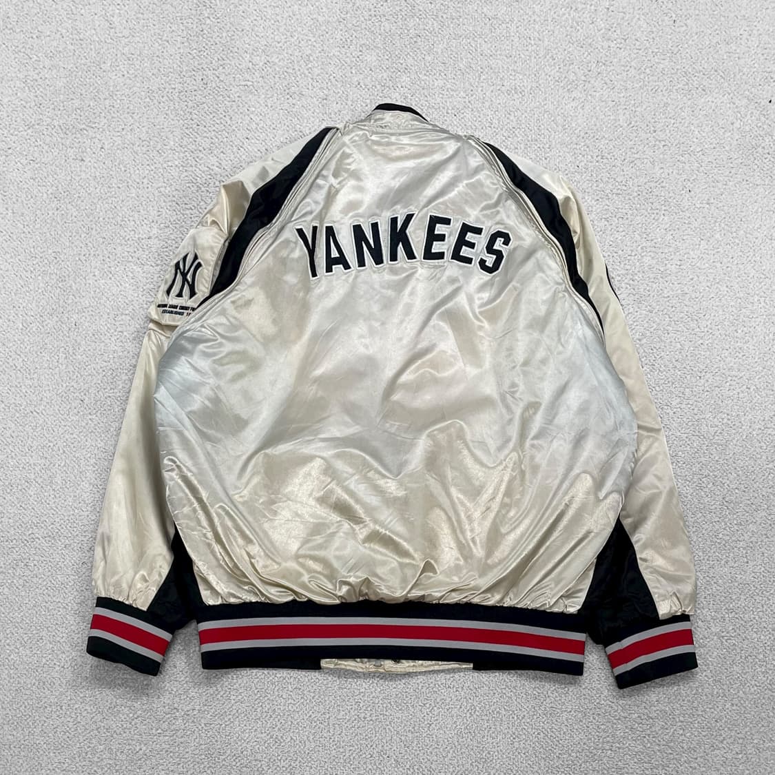 MLB 00s 양키즈 사틴 바시티 자켓 상품이미지2