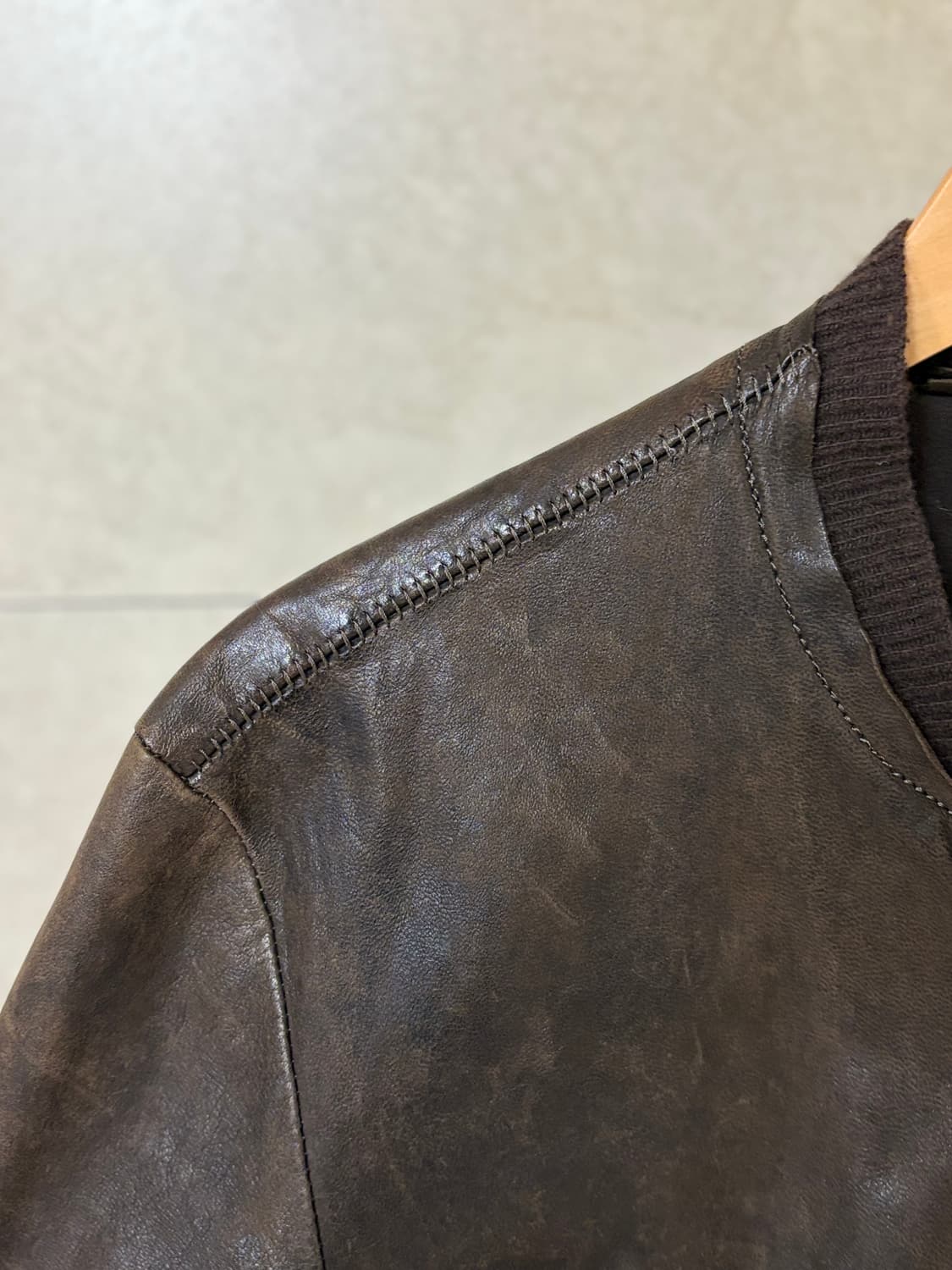 살바토레 산토로 수소봉제 레더 자켓 상품이미지3