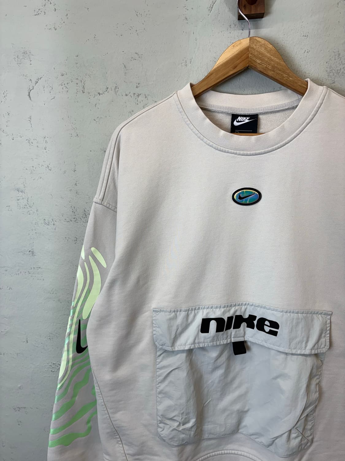 나이키 포켓 크루탑 오버핏 맨투맨 상품이미지4