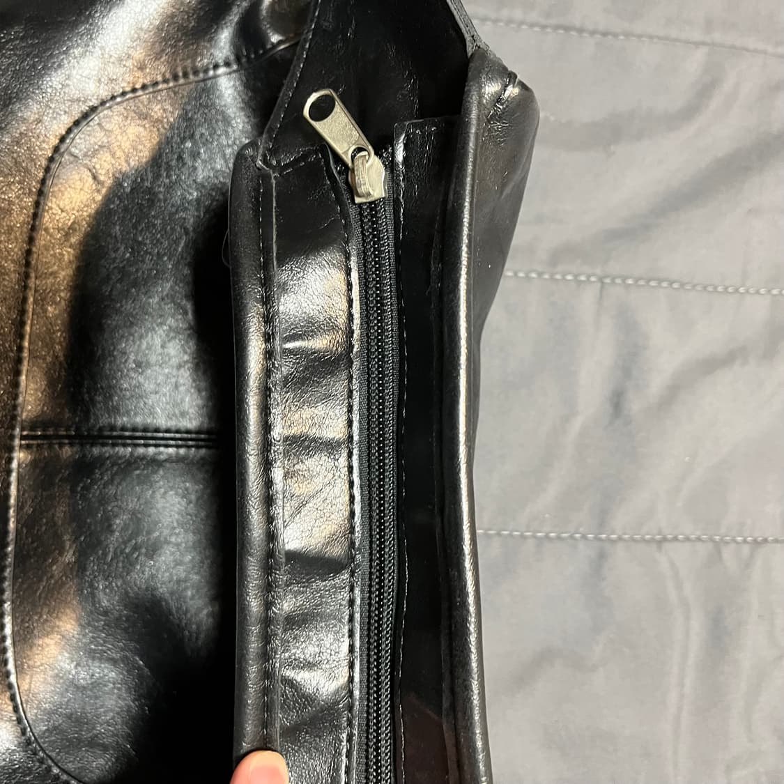 밀로 아카이브 쉘 레더 데이 백 상품이미지5