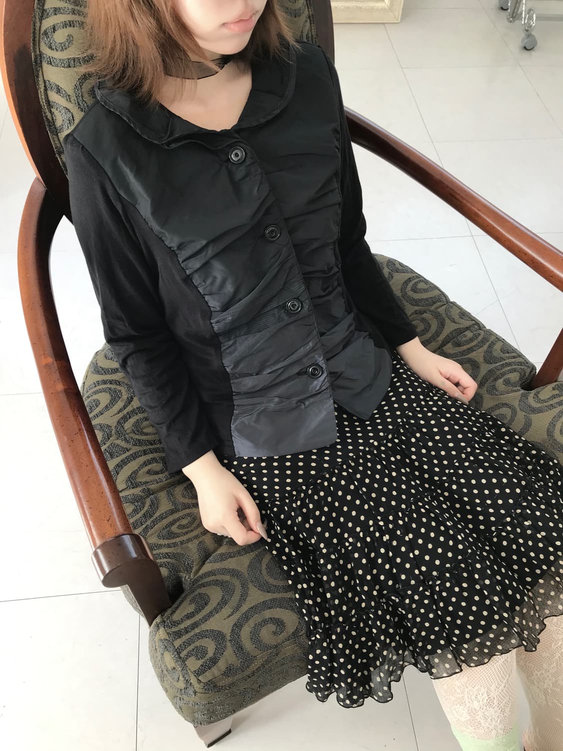 블랙 러플 카라 자켓 & 블랙 프릴 7부탑 & 꾸레쥬 도트 스커트 상품이미지2