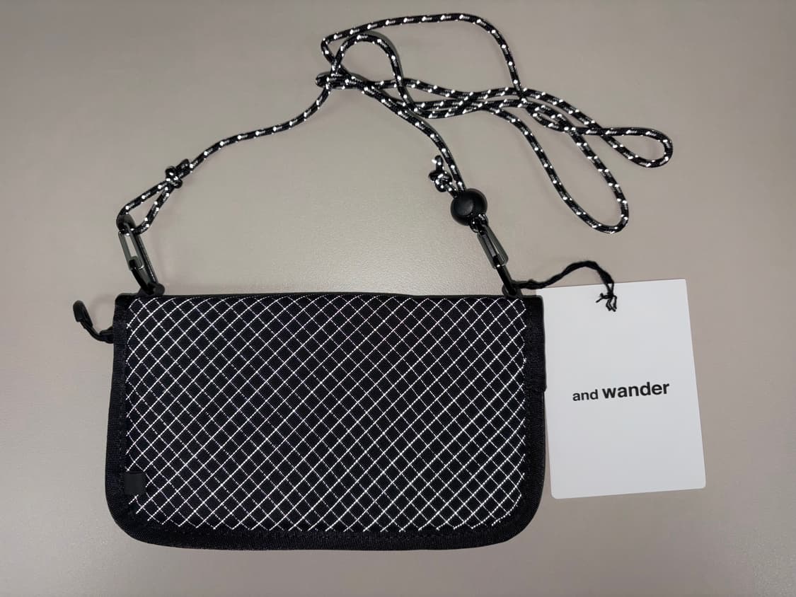 [무료배송]앤드원더 립 파우치 블랙 신품 사코슈 상품이미지3