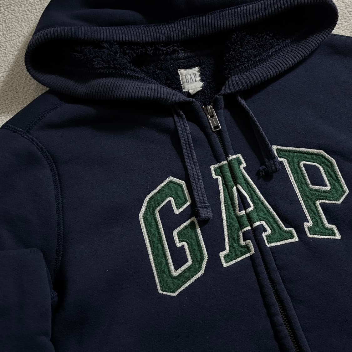 갭 GAP 네이비 그린 빅로고 양털 후드집업 상품이미지2