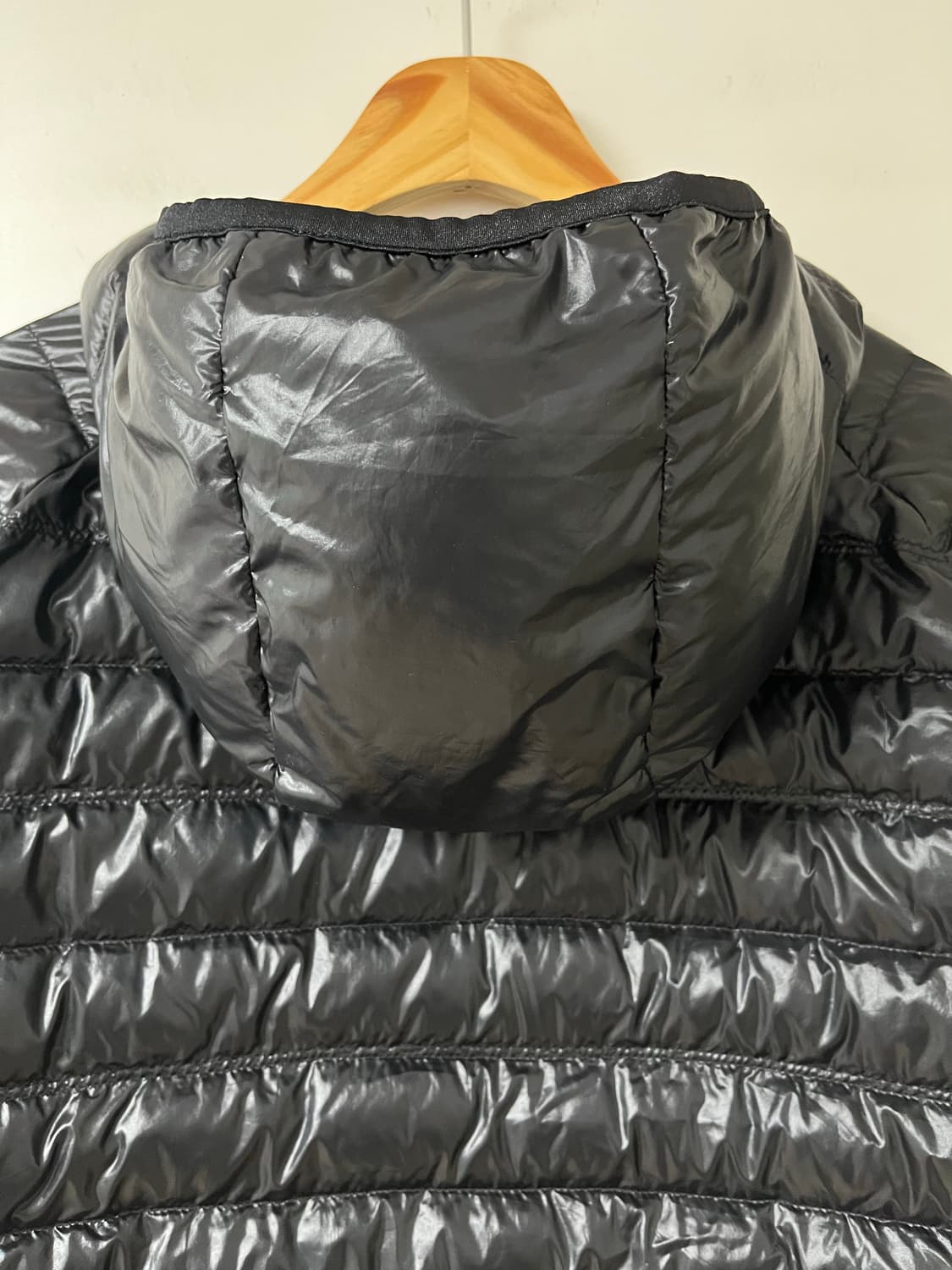 유니클로 경량패딩 후드 상품이미지5